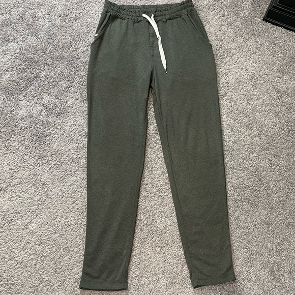 Vuori Men's Pants in Dark Green - Picture 2 of 8
